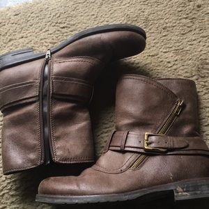 Size 9 Brown Shortie Boots
